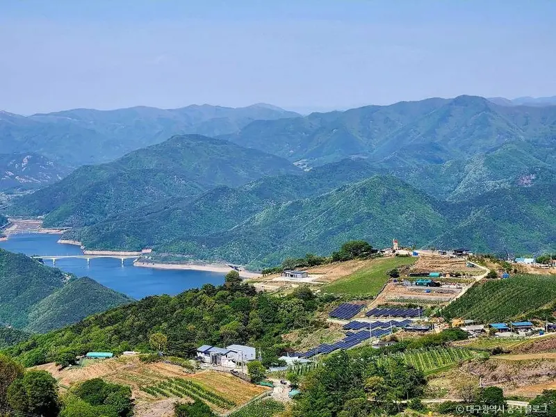 군위 화산산성 전망대